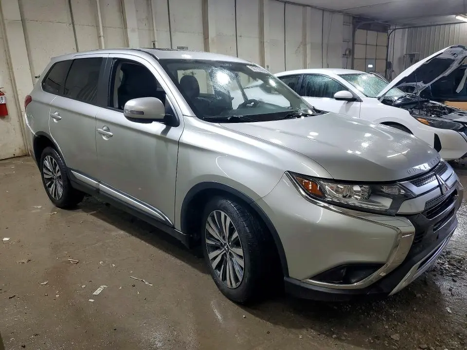 2019 MITSUBISHI OUTLANDER SE  