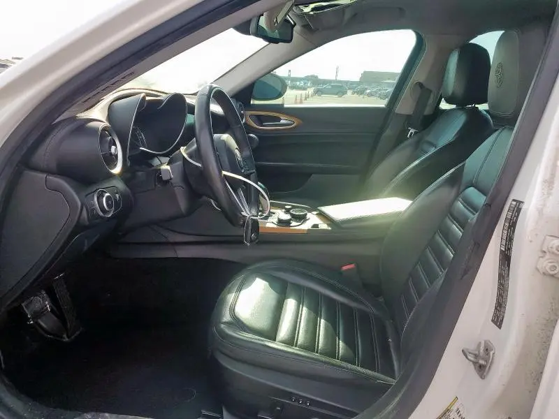 2017 ALFA ROMEO GIULIA TI  