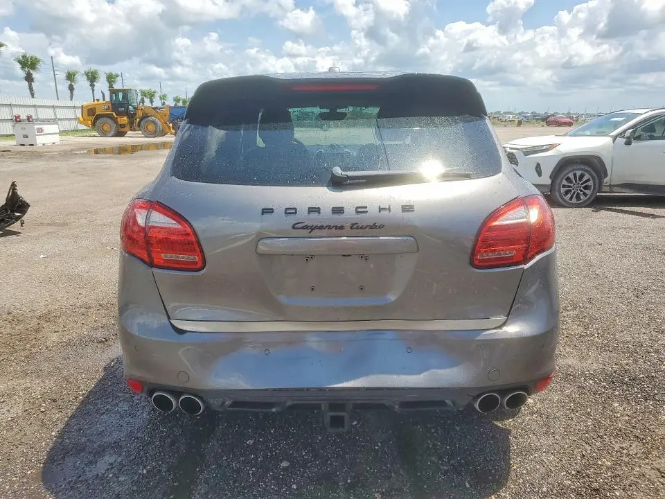 2011 PORSCHE CAYENNE TURBO  