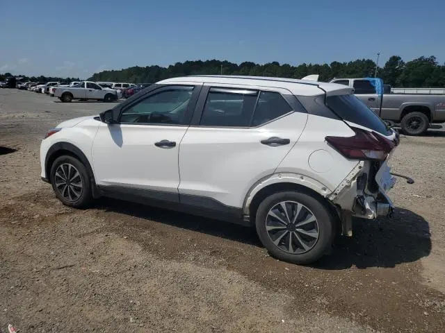 2022 NISSAN KICKS S  