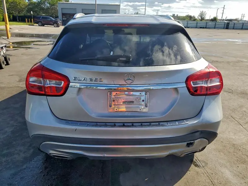 2016 MERCEDES-BENZ GLA 250  