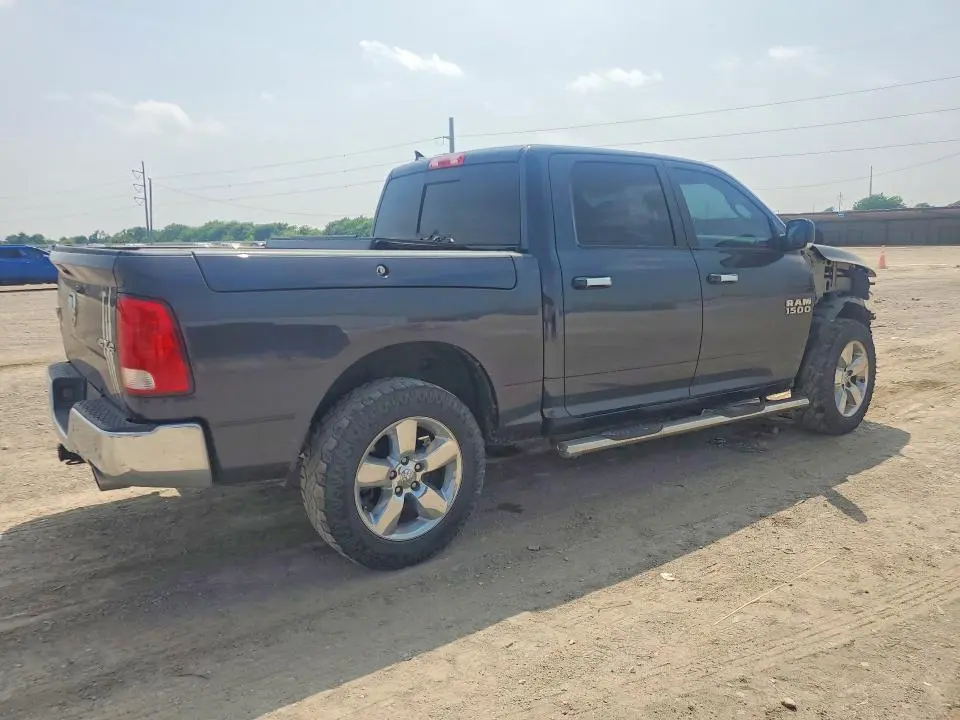 2017 RAM 1500 SLT  