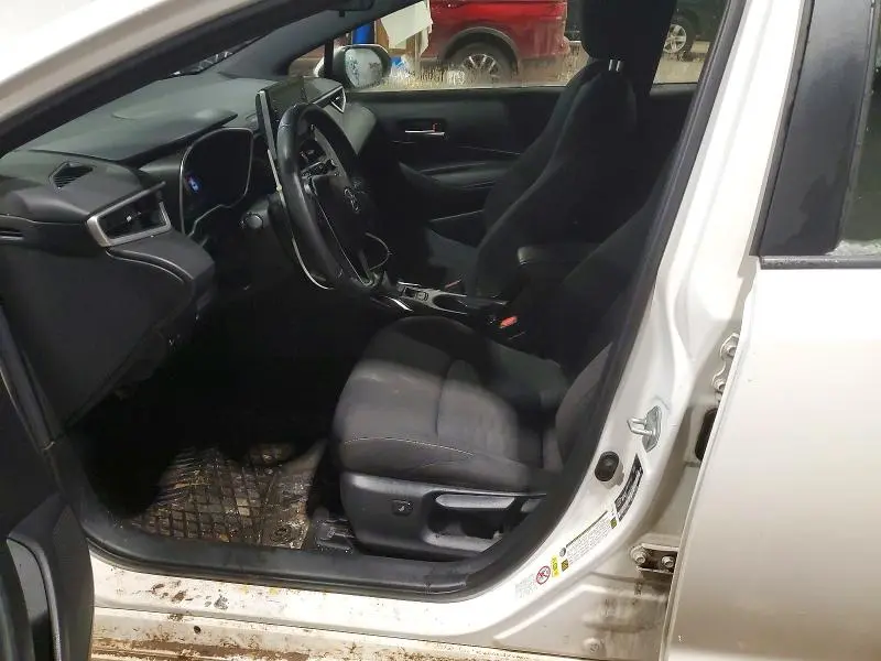 2019 TOYOTA COROLLA SE  