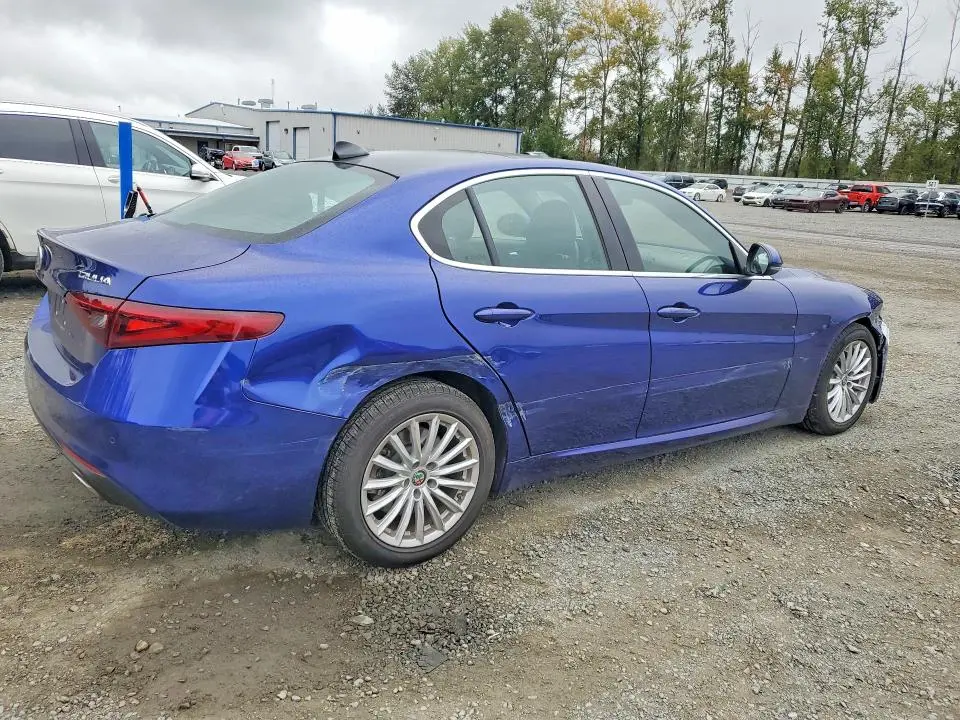 2021 ALFA ROMEO GIULIA SPORT  