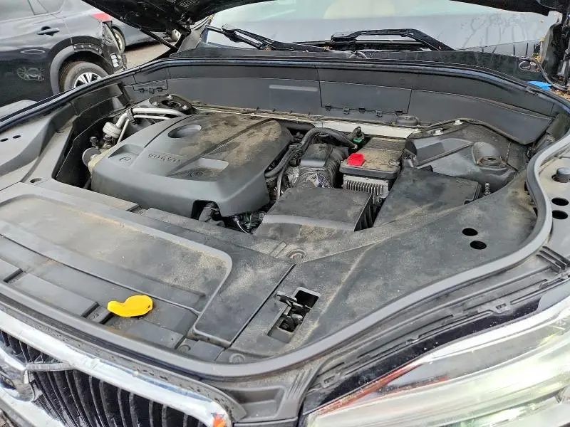 2016 VOLVO XC90 T6  