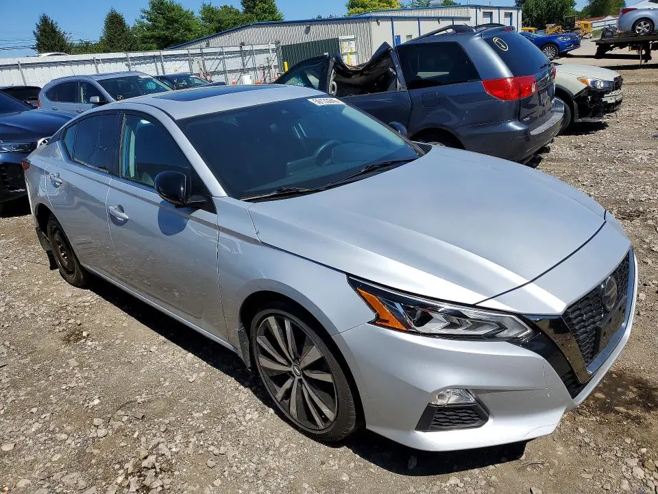 2020 NISSAN ALTIMA SR  
