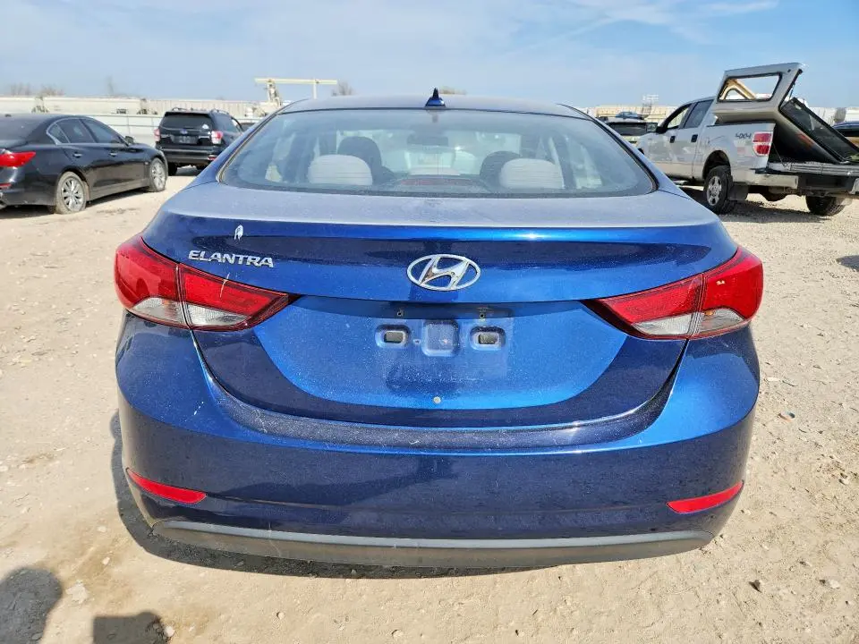 2016 HYUNDAI ELANTRA SE  