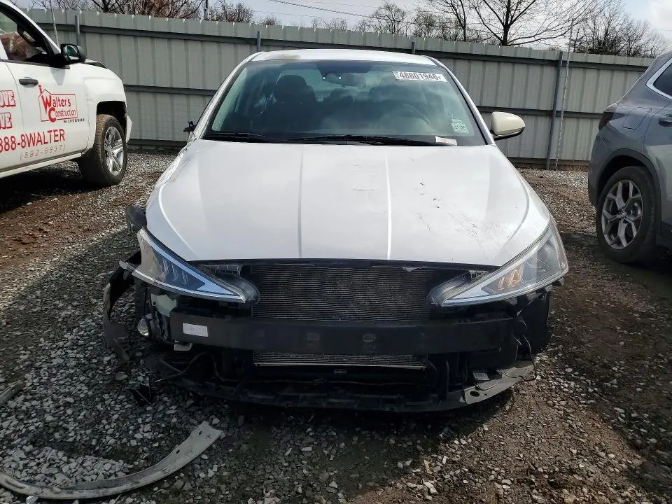 2020 HYUNDAI ELANTRA SEL  