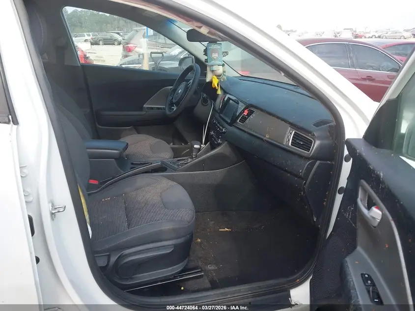 2018 KIA NIRO LX