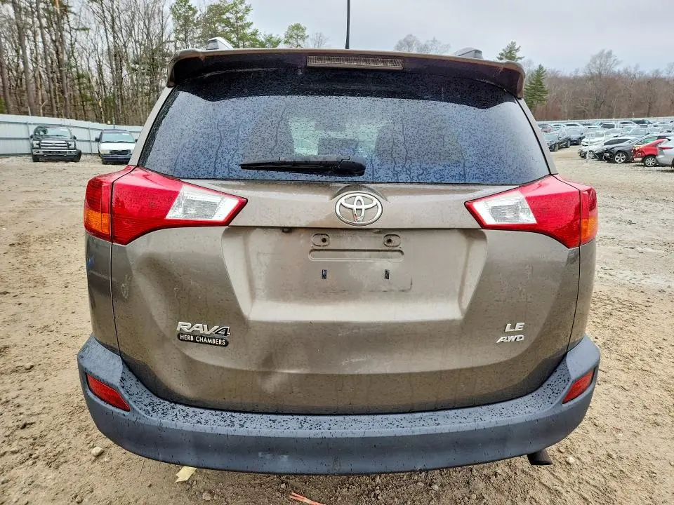 2015 TOYOTA RAV4 LE  