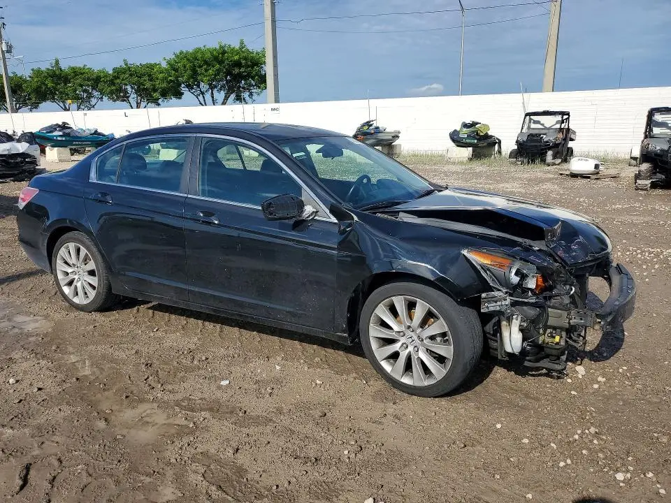 2011 HONDA ACCORD SE  