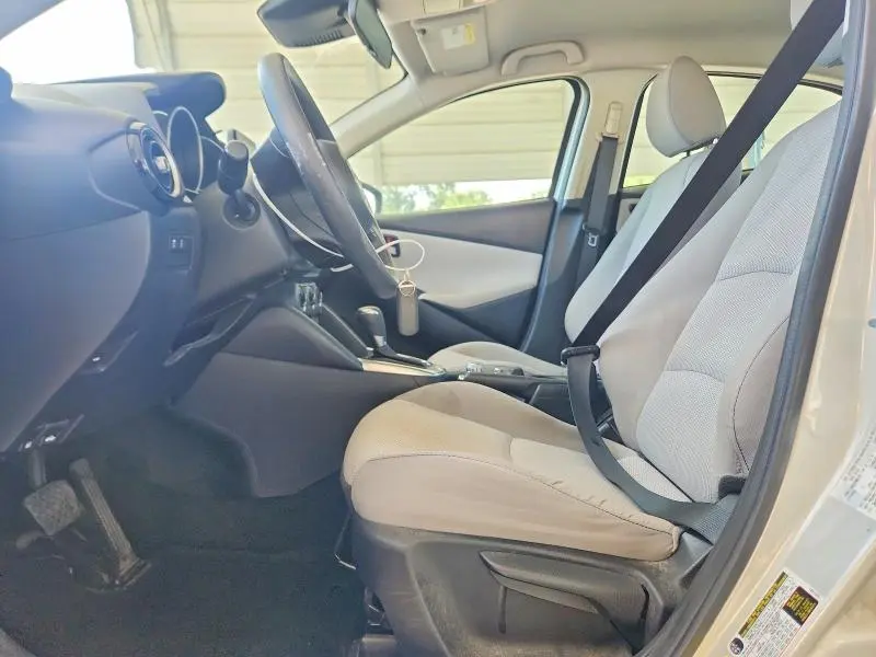 2020 TOYOTA YARIS LE  