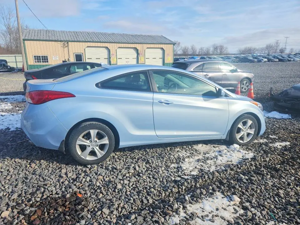 2013 HYUNDAI ELANTRA COUPE GS  
