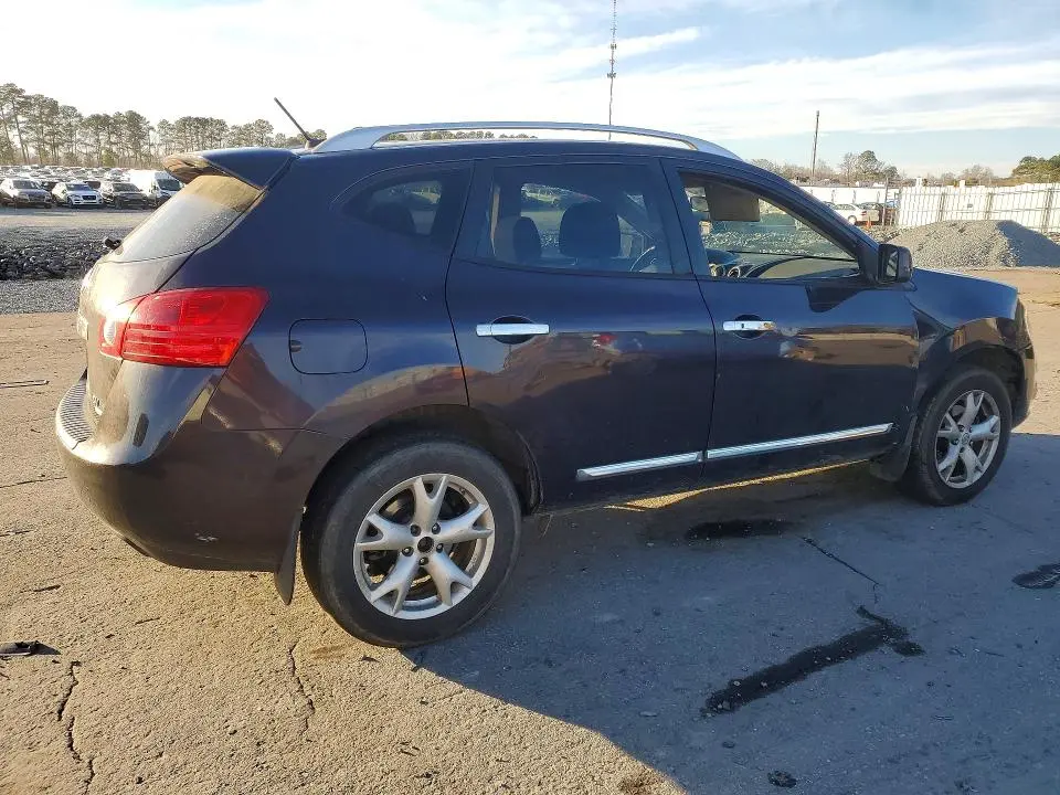 2011 NISSAN ROGUE S  