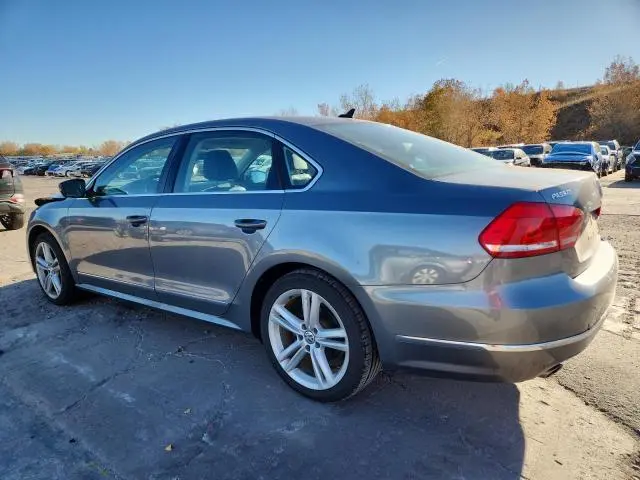 2013 VOLKSWAGEN PASSAT SE  