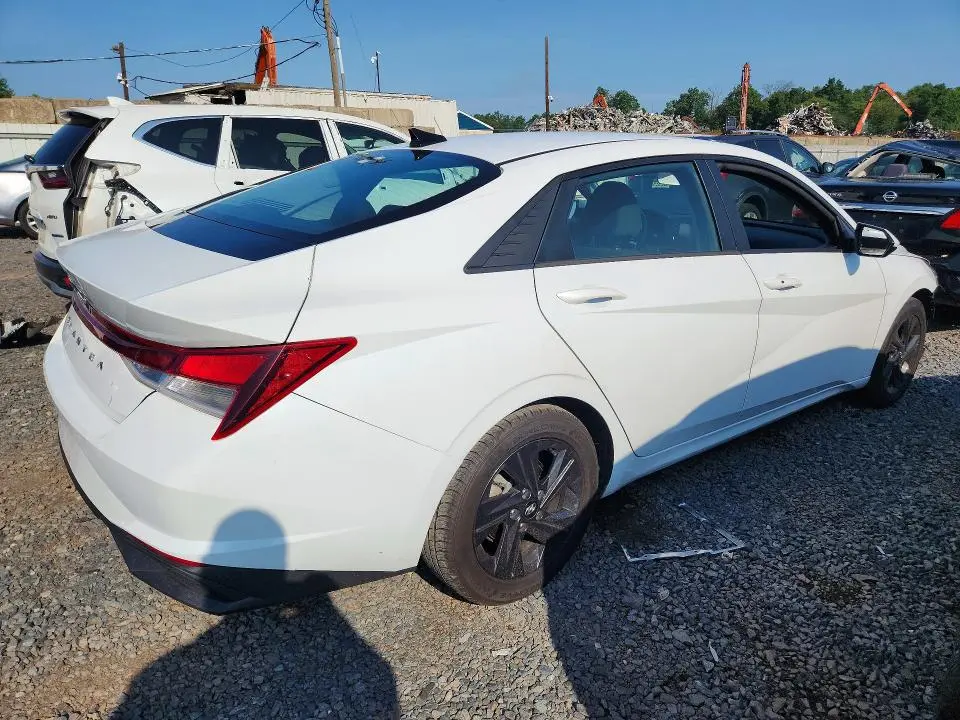 2021 HYUNDAI ELANTRA SEL  