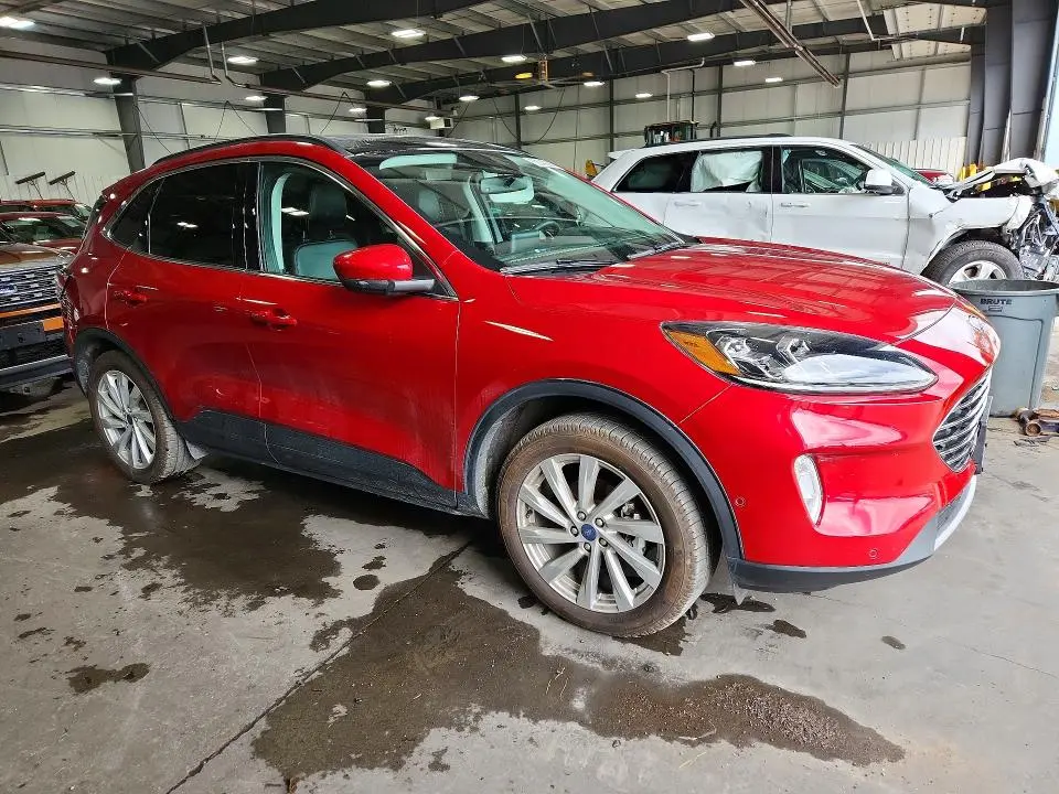2022 FORD ESCAPE TITANIUM  