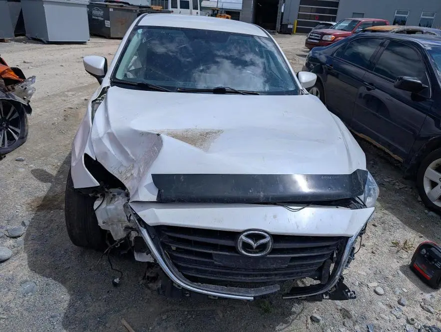2015 MAZDA 3 TOURING  