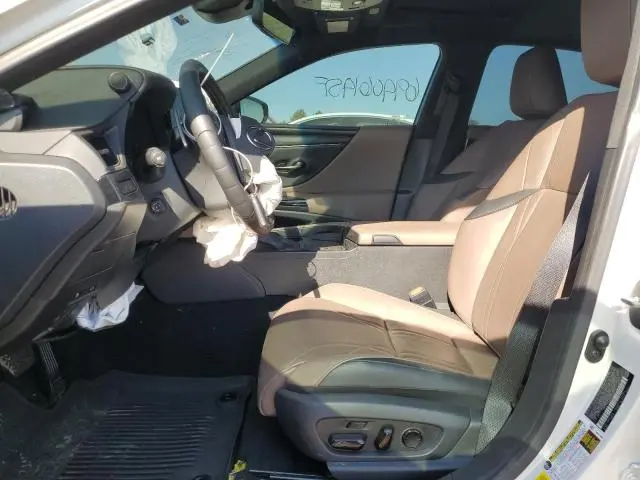 2025 LEXUS ES 300H BASE  