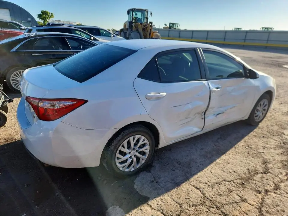 2018 TOYOTA COROLLA LE  