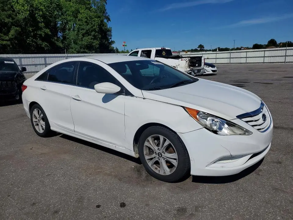 2012 HYUNDAI SONATA GLS  