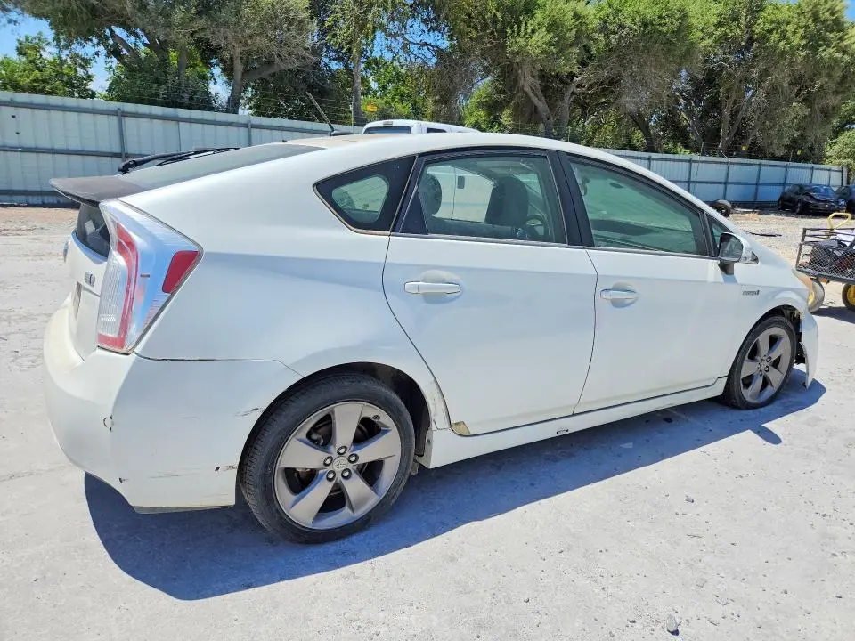 2015 TOYOTA PRIUS PERSONA SERIES  