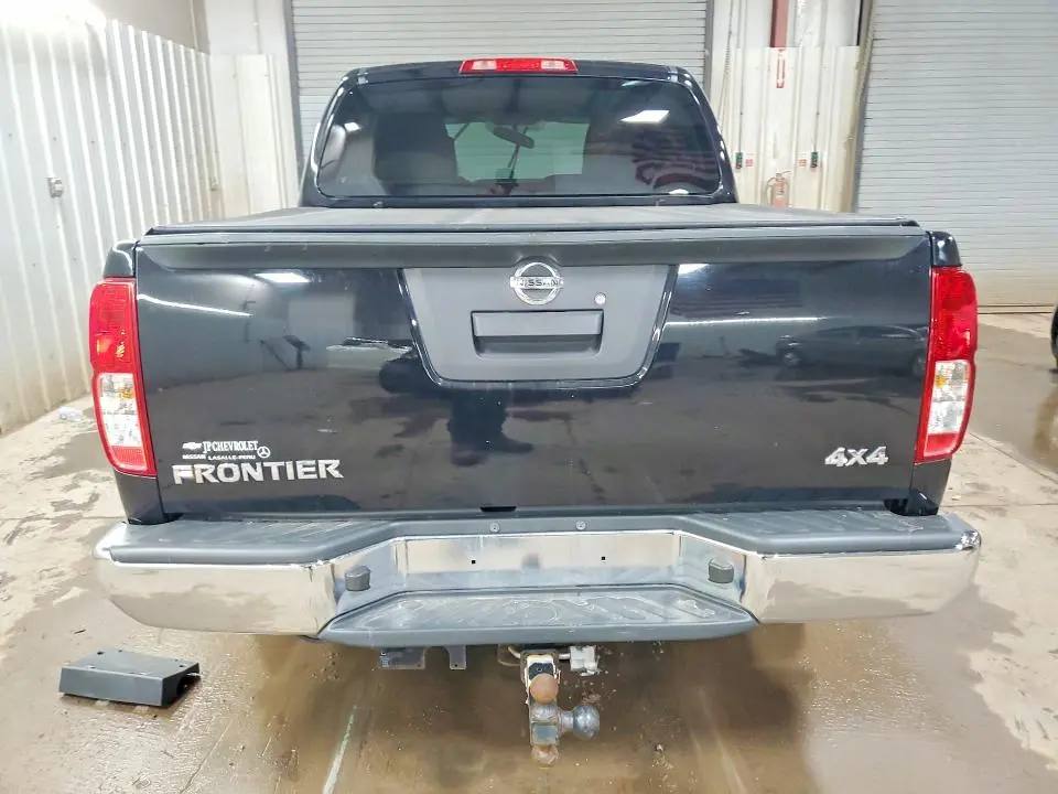 2014 NISSAN FRONTIER S  