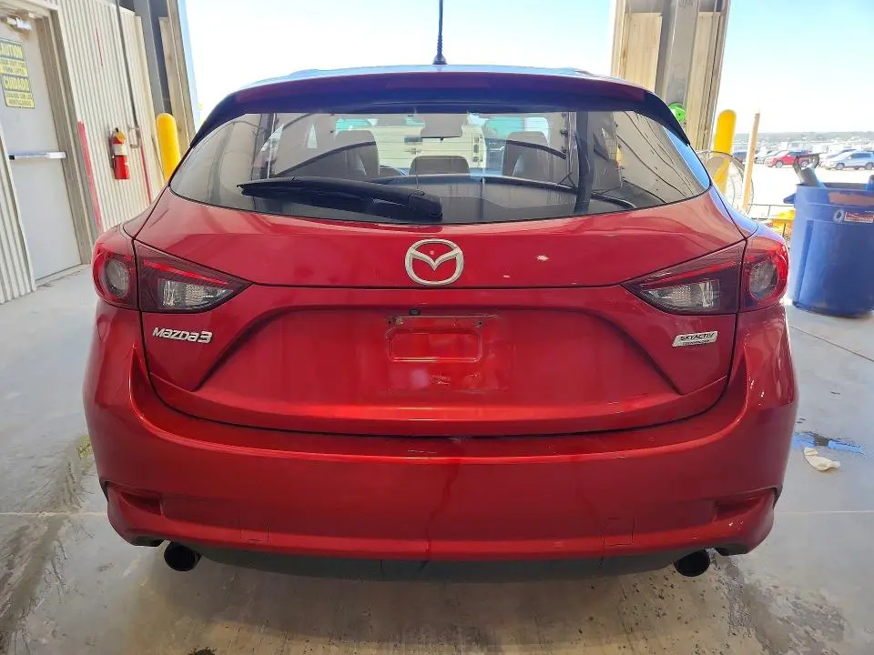 2017 MAZDA 3 TOURING  