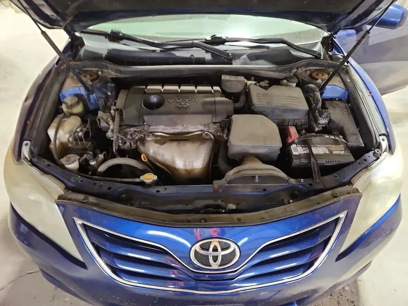 2011 TOYOTA CAMRY LE  
