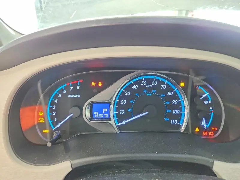 2014 TOYOTA SIENNA XLE 7-PASSENGER  