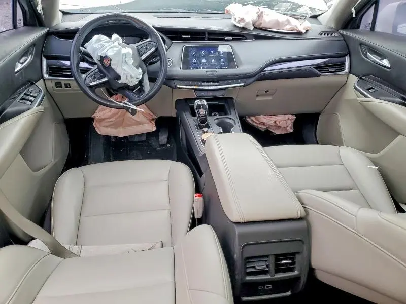 2022 CADILLAC XT4 LUXURY  