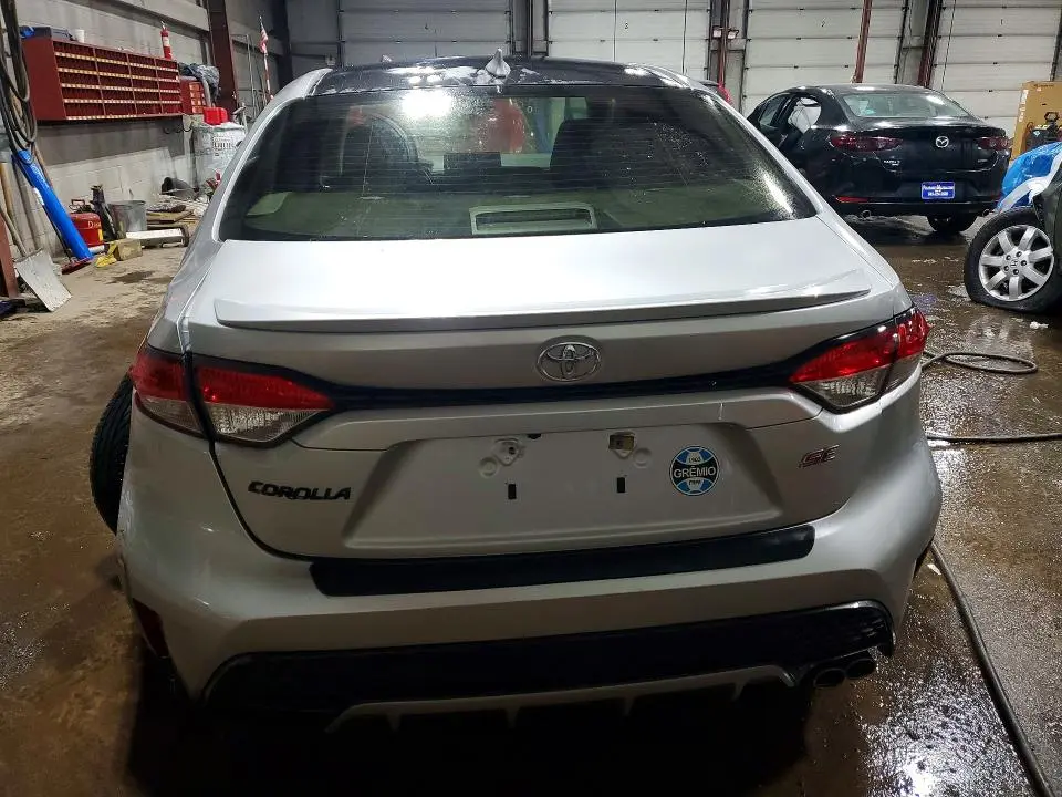 2020 TOYOTA COROLLA SE  