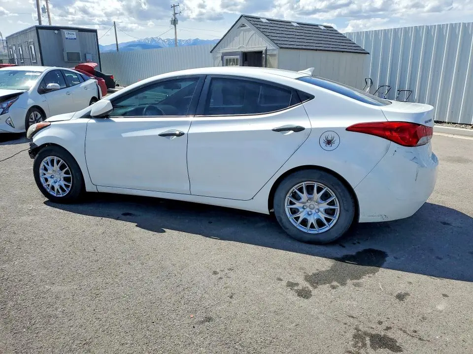 2013 HYUNDAI ELANTRA GLS  