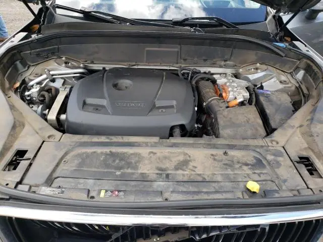 2019 VOLVO XC90 T8 MOMENTUM  