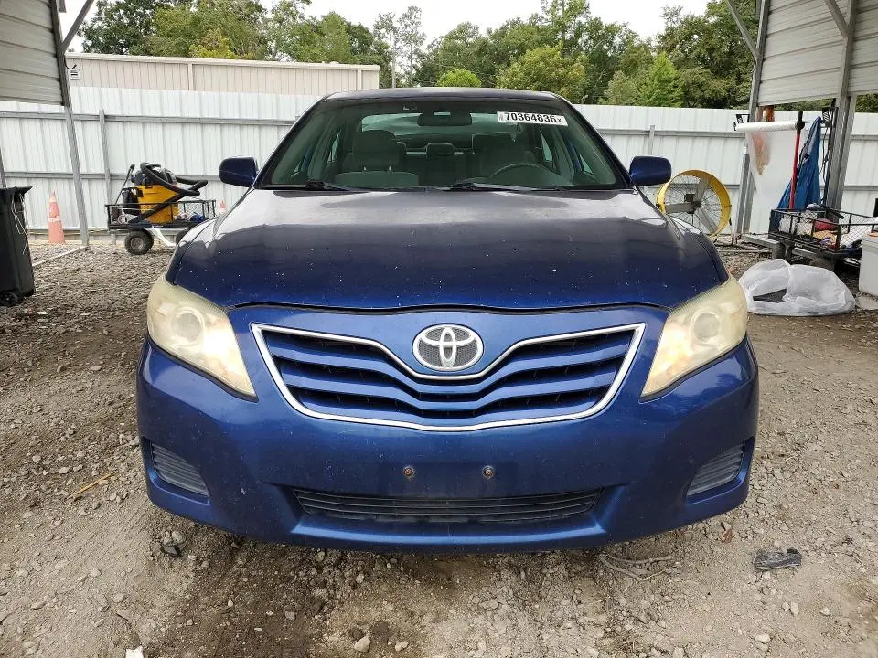 2011 TOYOTA CAMRY LE  