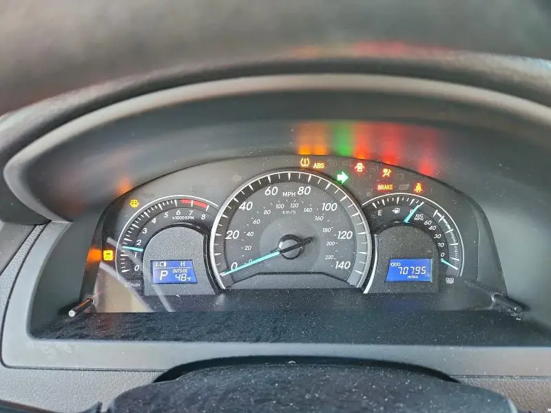 2015 TOYOTA CAMRY LE  