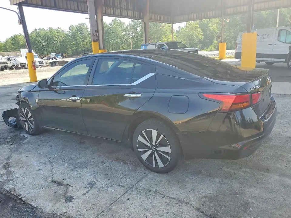 2022 NISSAN ALTIMA SV  