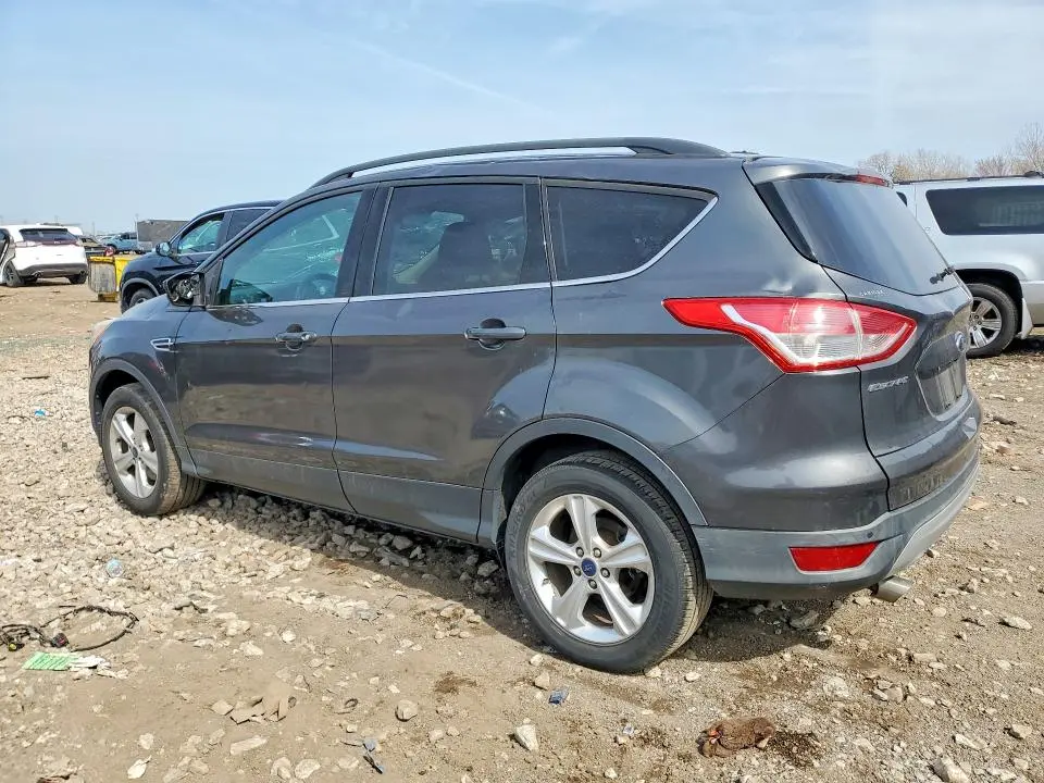 2015 FORD ESCAPE SE  