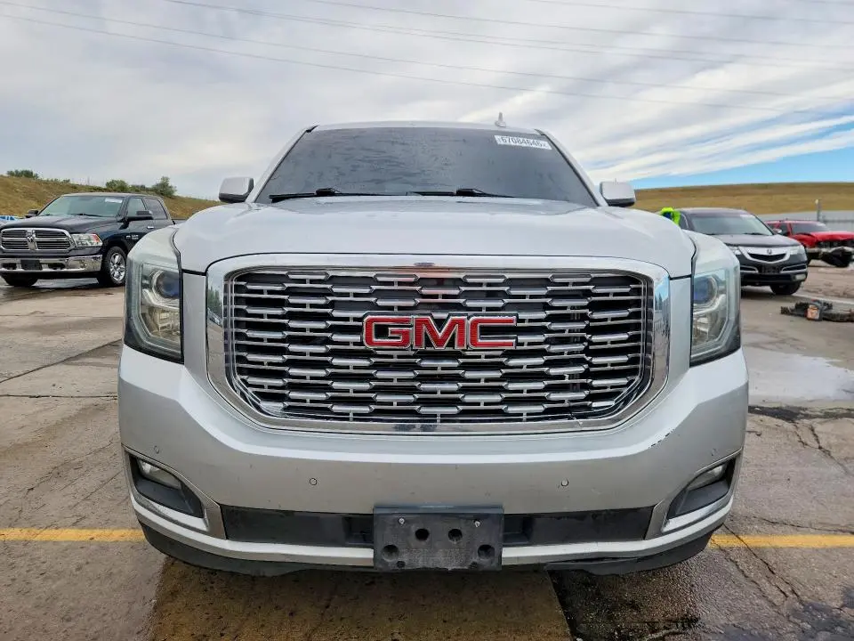 2016 GMC YUKON SLE  