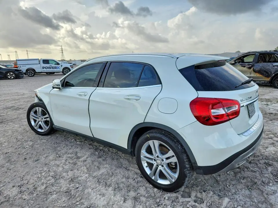 2016 MERCEDES-BENZ GLA 250  