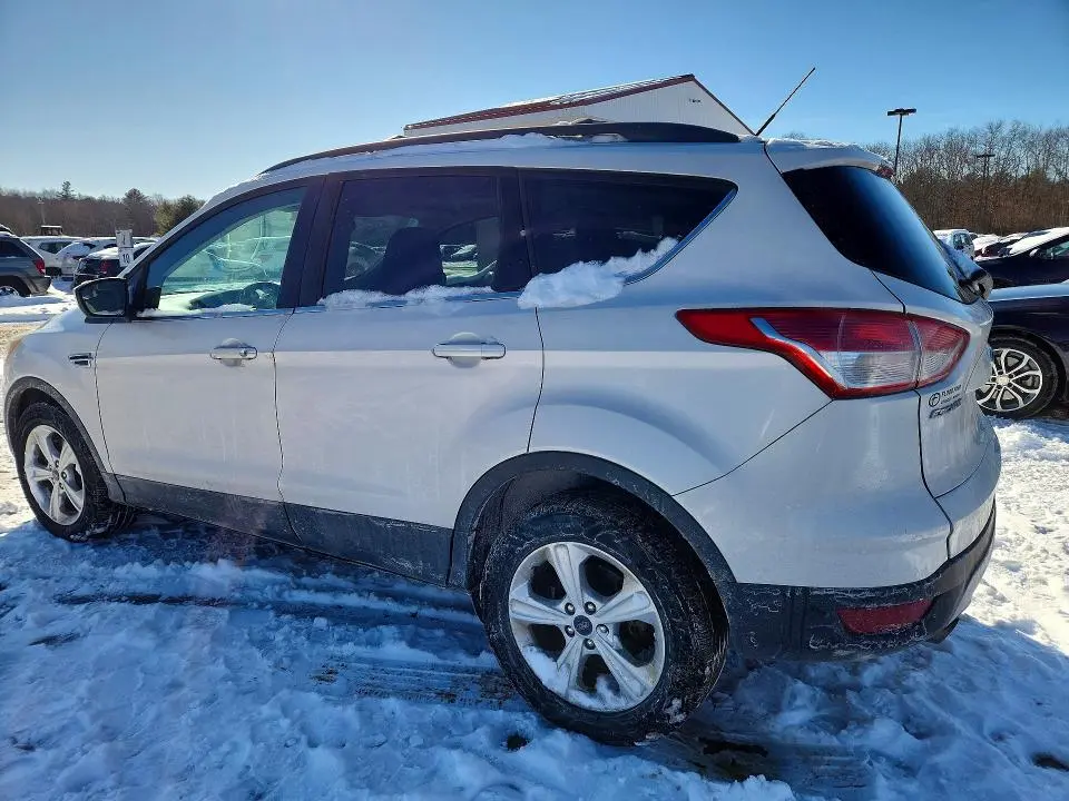 2016 FORD ESCAPE SE  