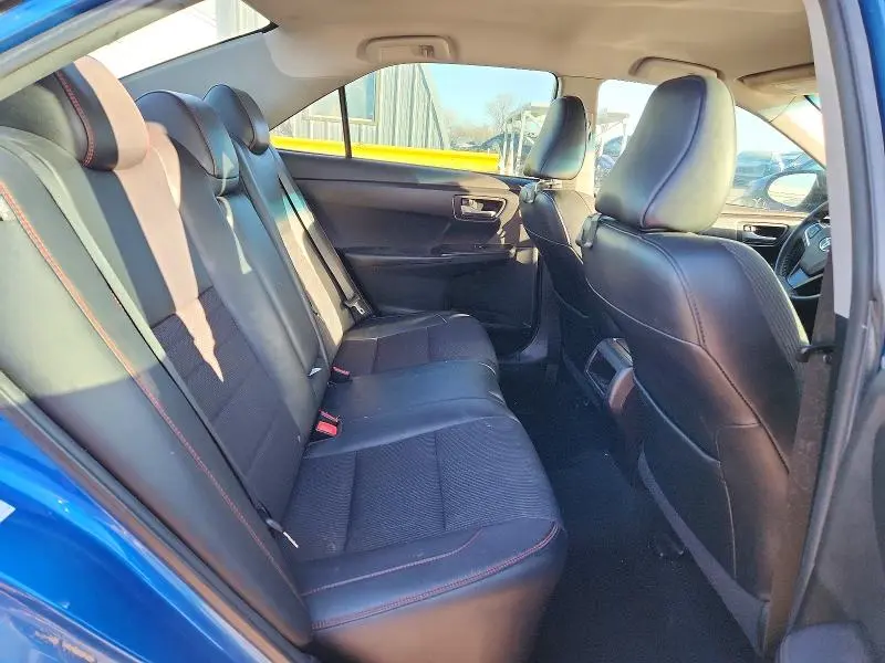 2017 TOYOTA CAMRY SE  