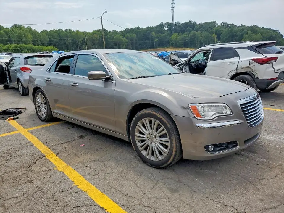 2014 CHRY 300   