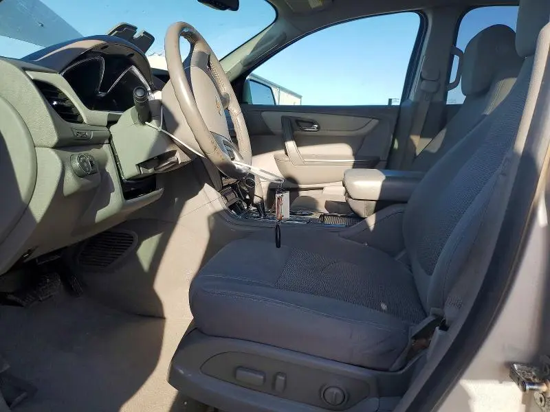 2014 CHEVROLET TRAVERSE LT  