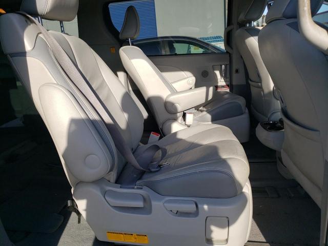 2011 TOYOTA SIENNA XLE