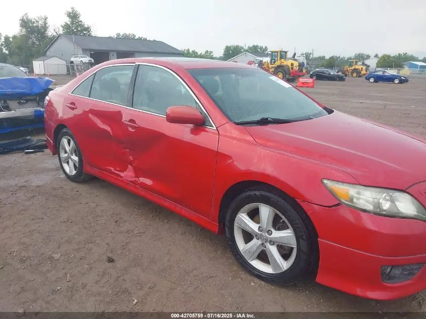 2011 TOYOTA CAMRY SE