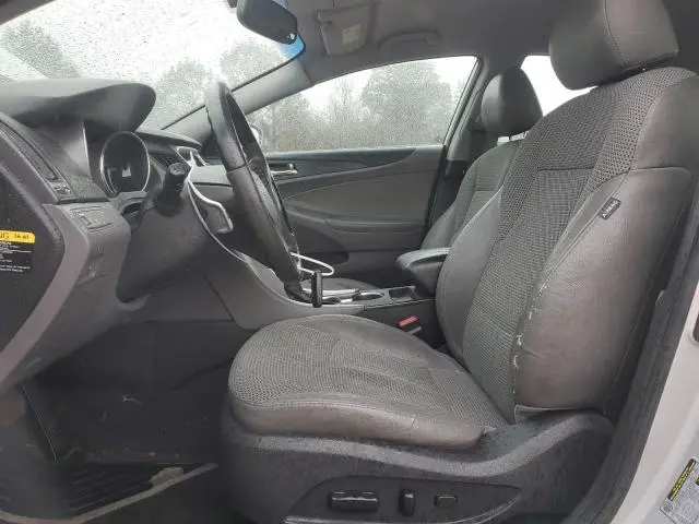 2011 HYUNDAI SONATA SE