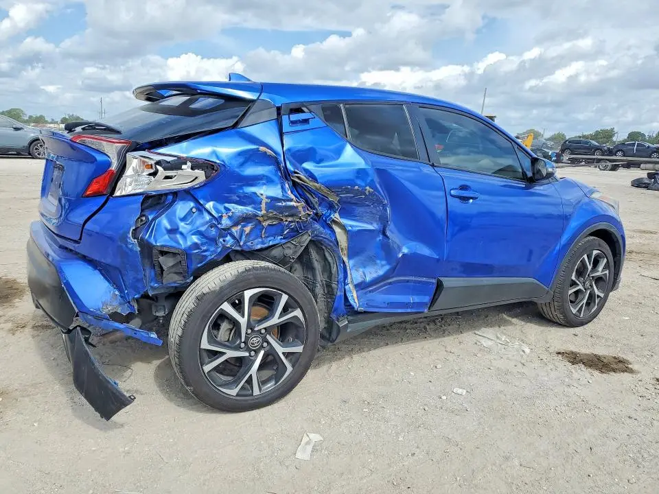 2018 TOYOTA C-HR XLE PREMIUM  
