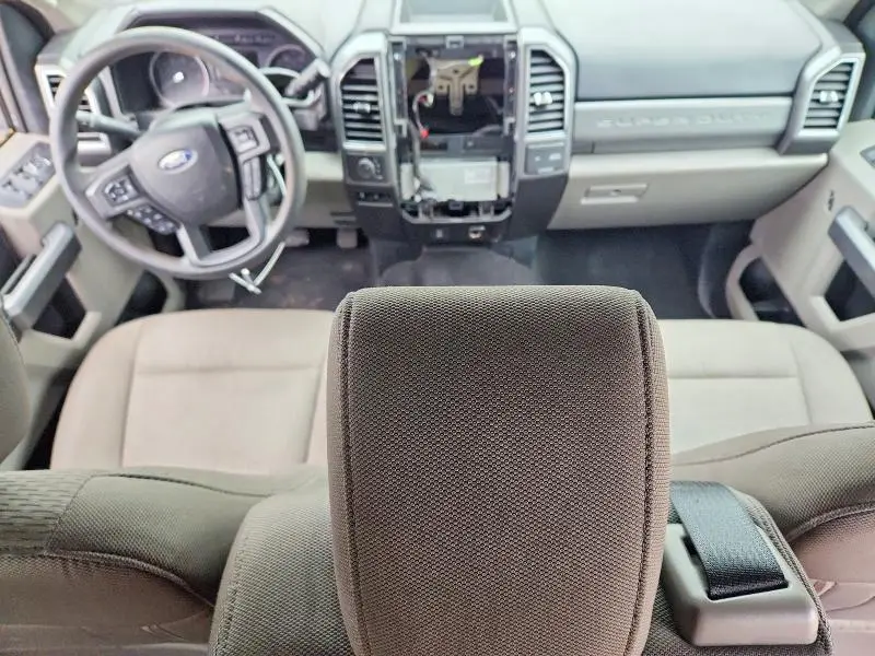 2021 FORD F250 XLT SD 4WD 6.2L V8 CREW CAB