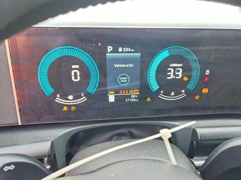 2025 HYUNDAI TUCSON SEL  